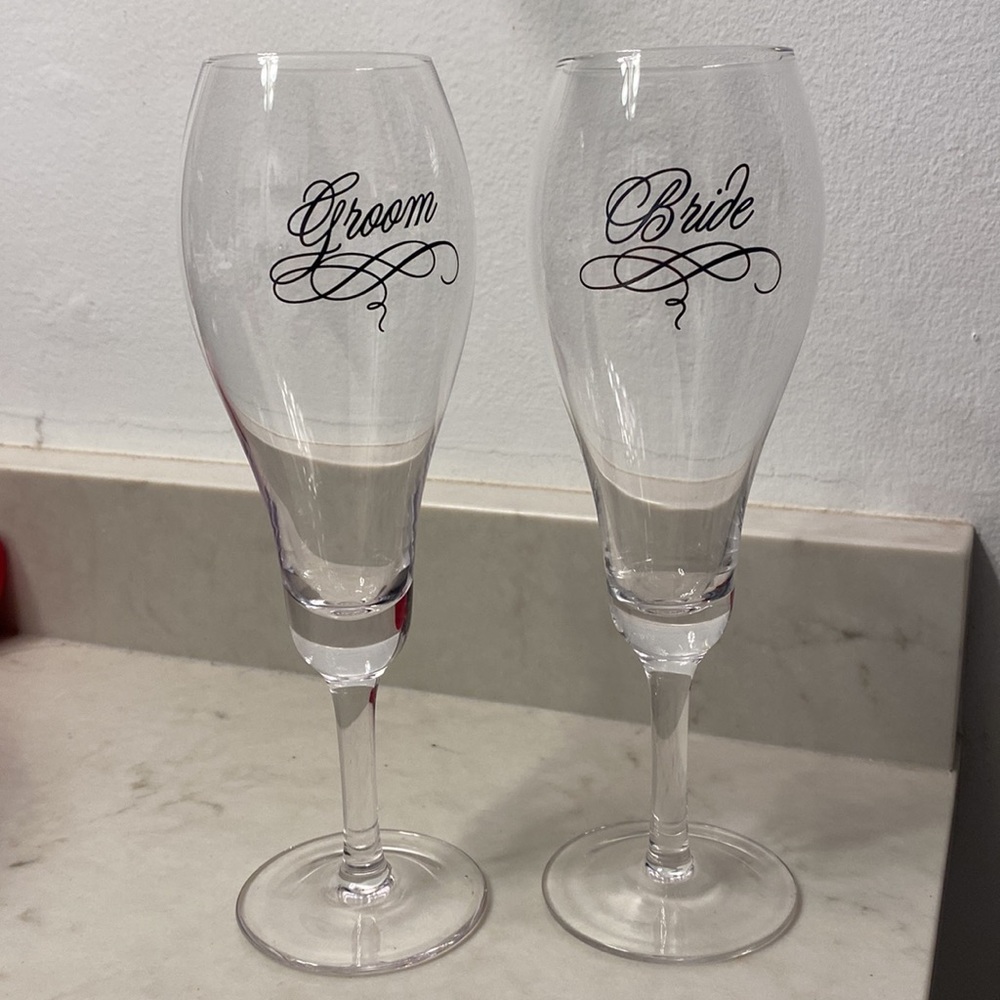💍Bride & Groom Champagne Flutes